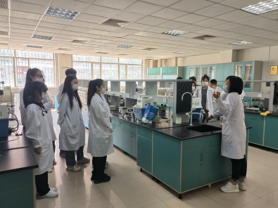 材料与化学工程学院开展实验室安全教育培训及应急演练活动