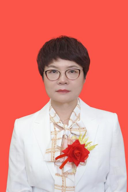 躬耕教坛培根铸魂 启智润心以文化人 ——记2024年全省优秀教师樊海源