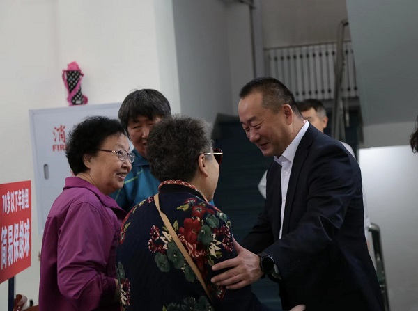 学校举行2024年离退休教职工趣味运动会