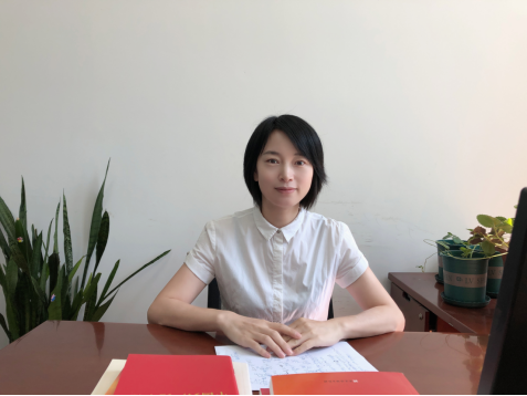 【身边的榜样】以生为本 以爱为源 当好学生成长的引路人